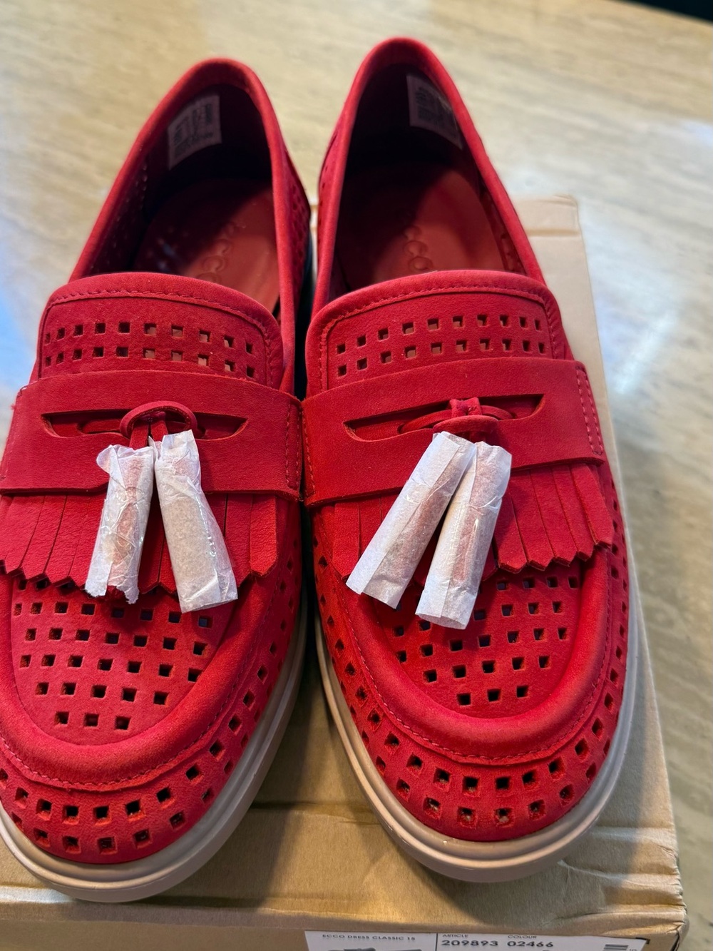 Ecco size 39 Red Tassel Loafers